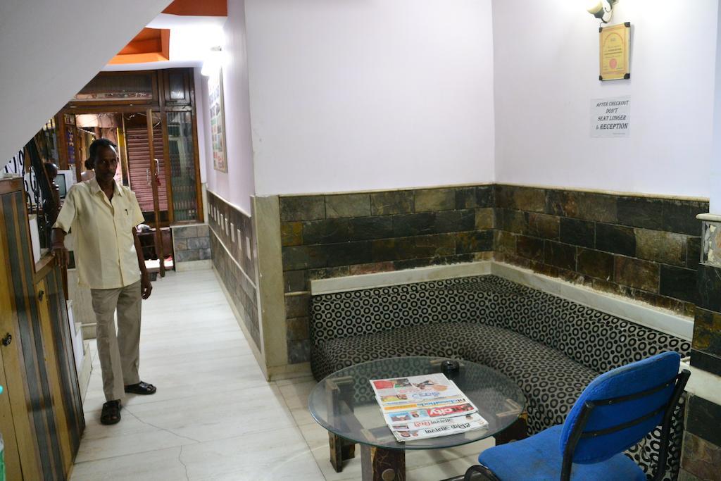 Yes Please Guest House Нью-Дели Экстерьер фото